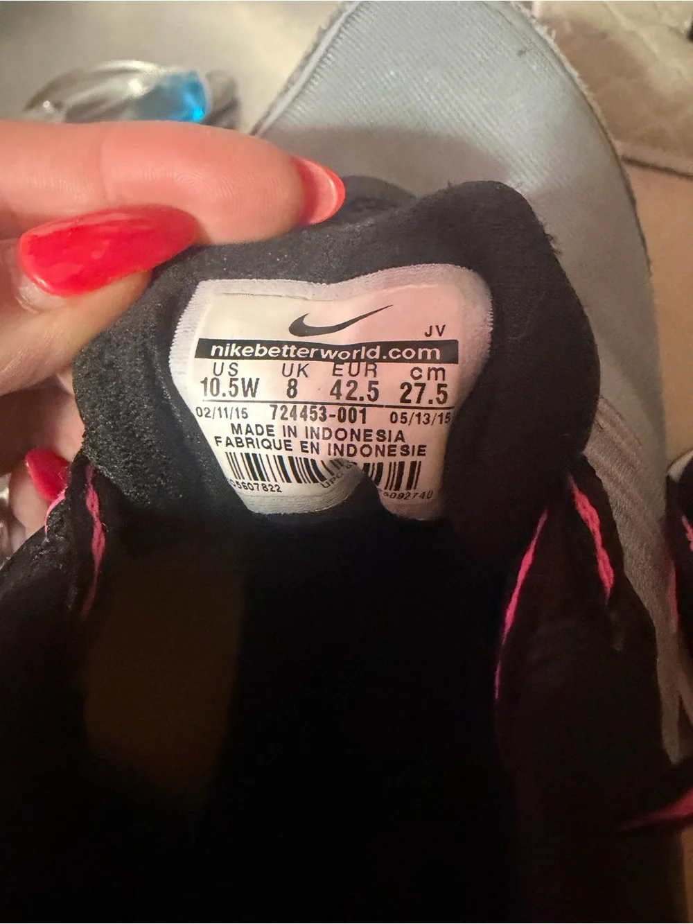 Nike Women's Gray and Pink Training Sneakers